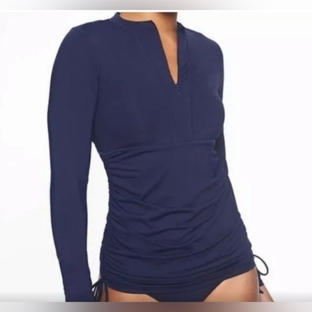ATHLETA NAVY LARGE RUCHED RASH GUARD LONG SLEEVE